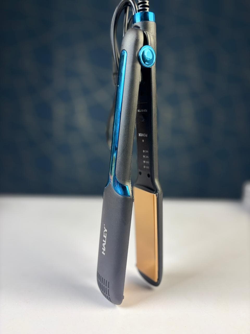 Halley HY-3002 Hair Straightener 2