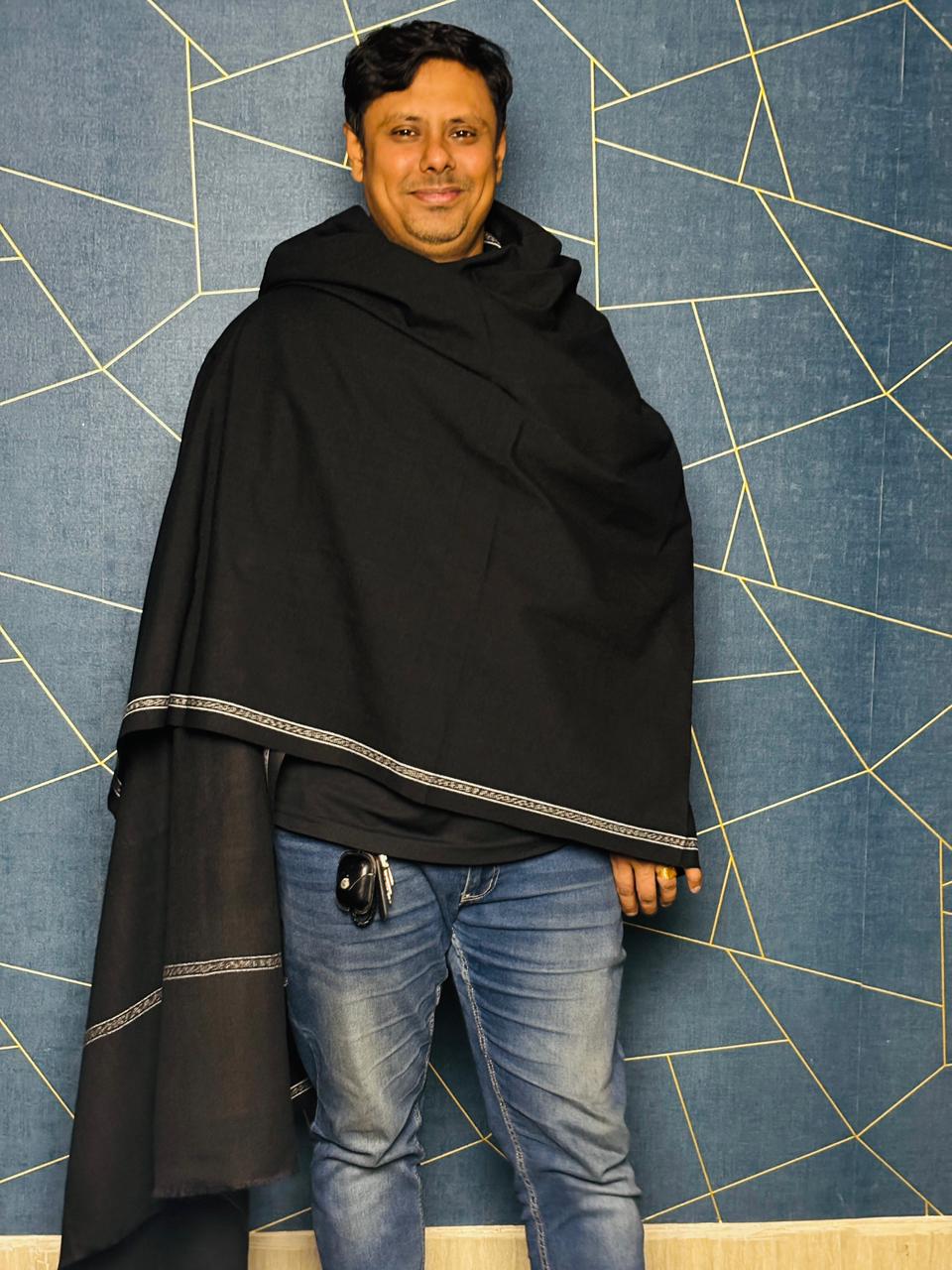 Kashmiri design shawl (9`ft/4`ft)