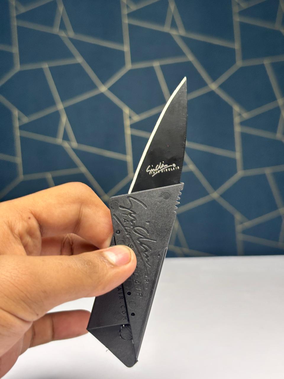 Credit Card-Sized Folding Knife
