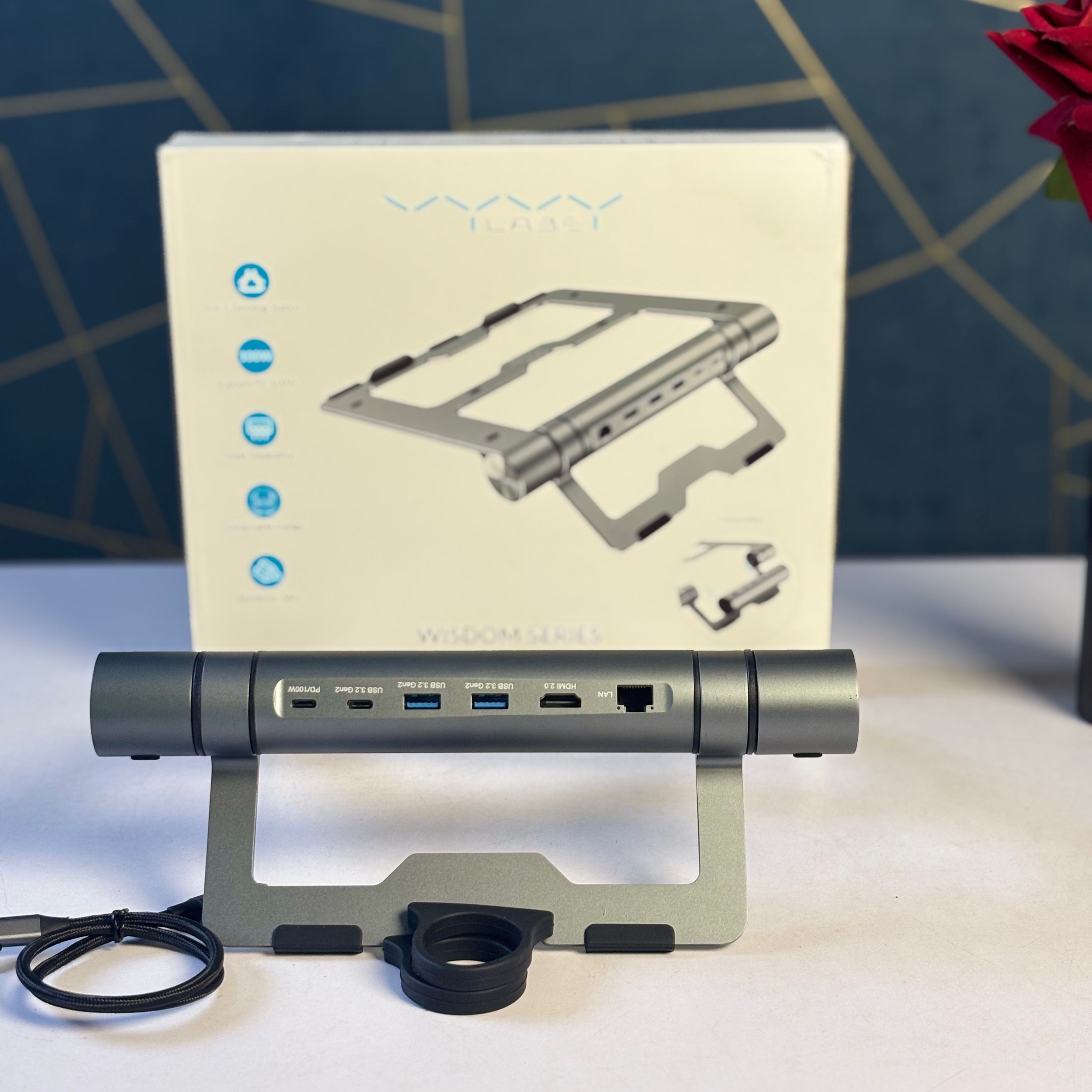 laptop stand 6-in-1 multifunctional hub  docking station