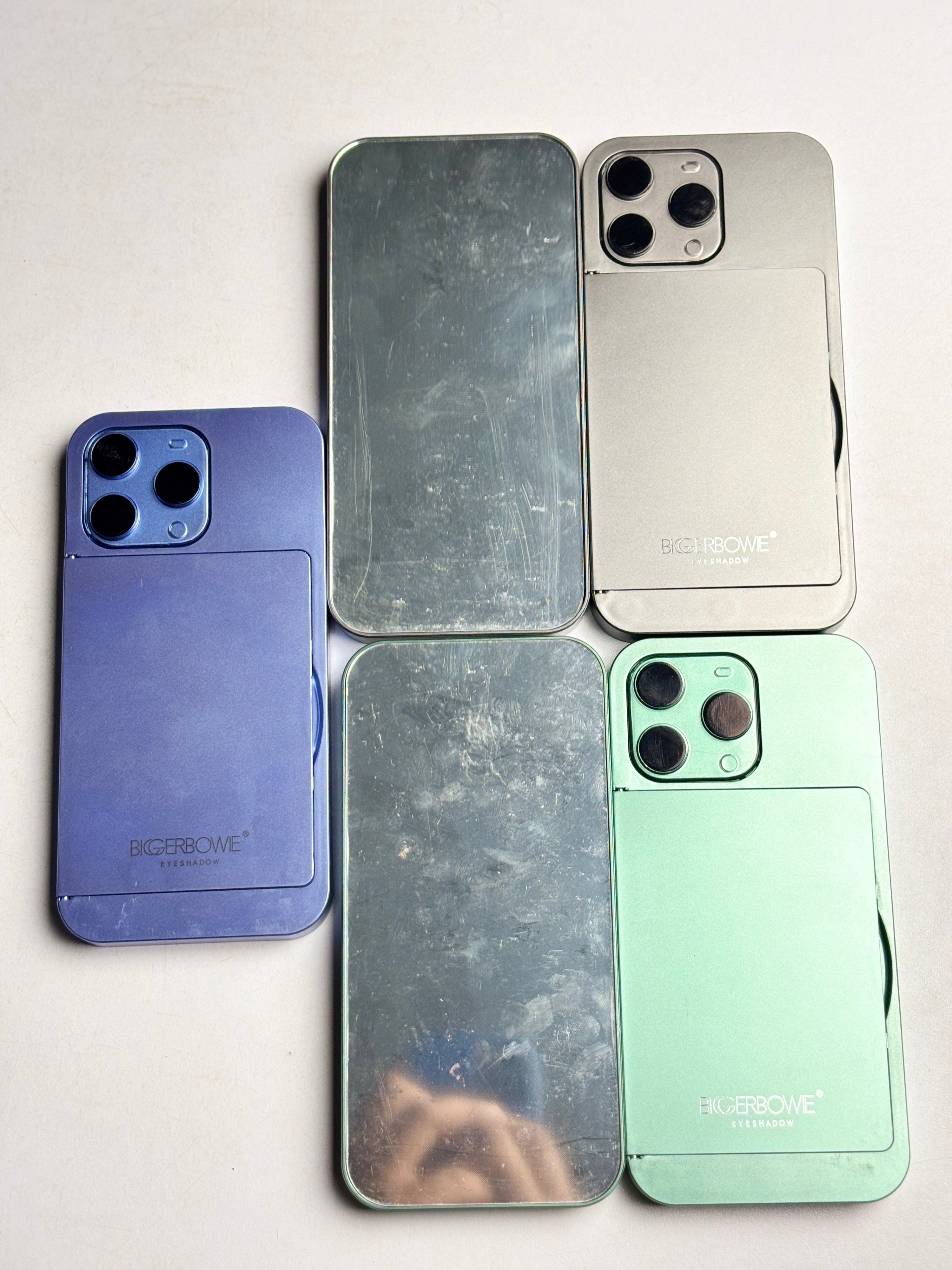 iPhone Shape Makeup Kit