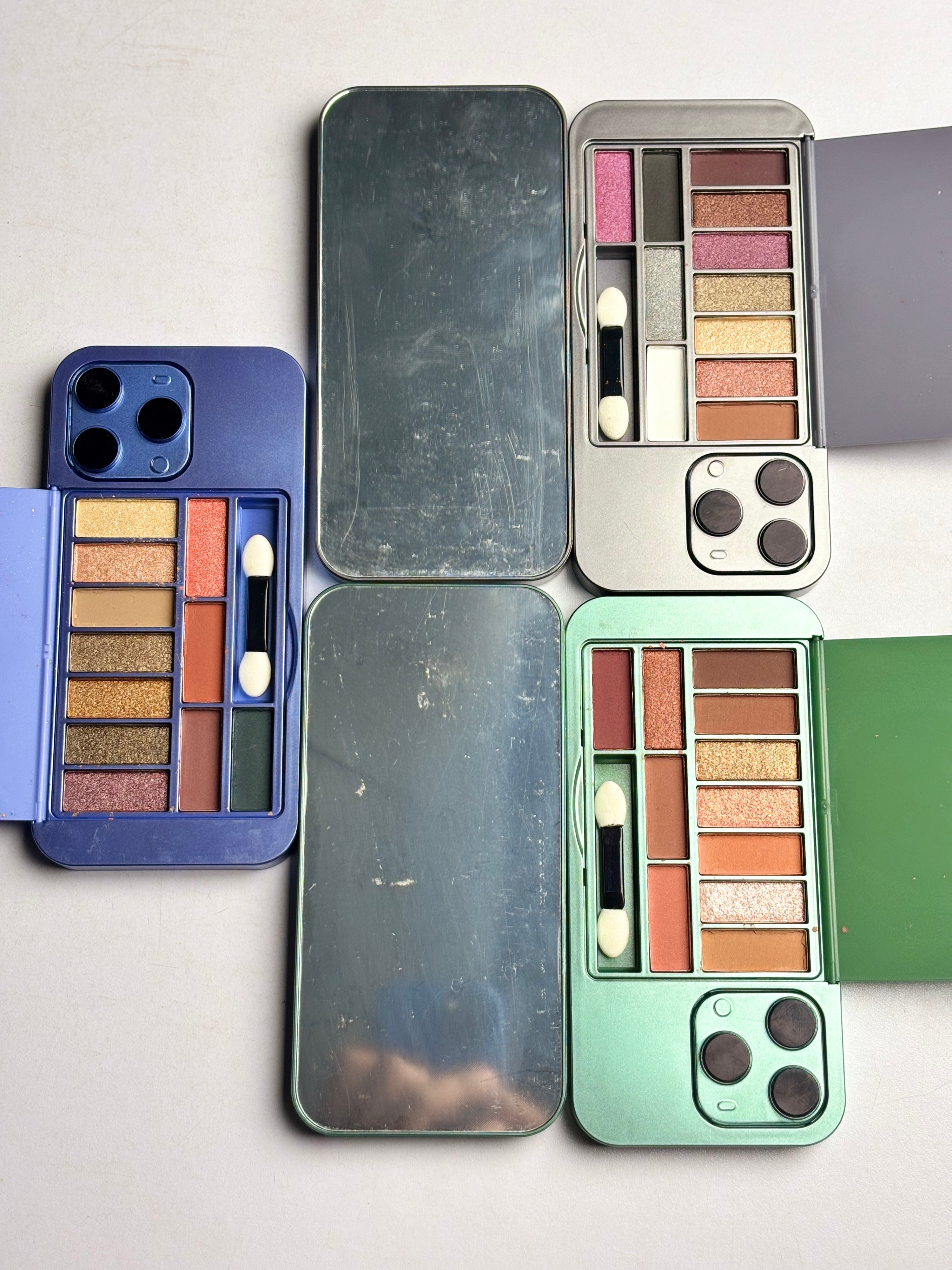 iPhone Shape Makeup Kit