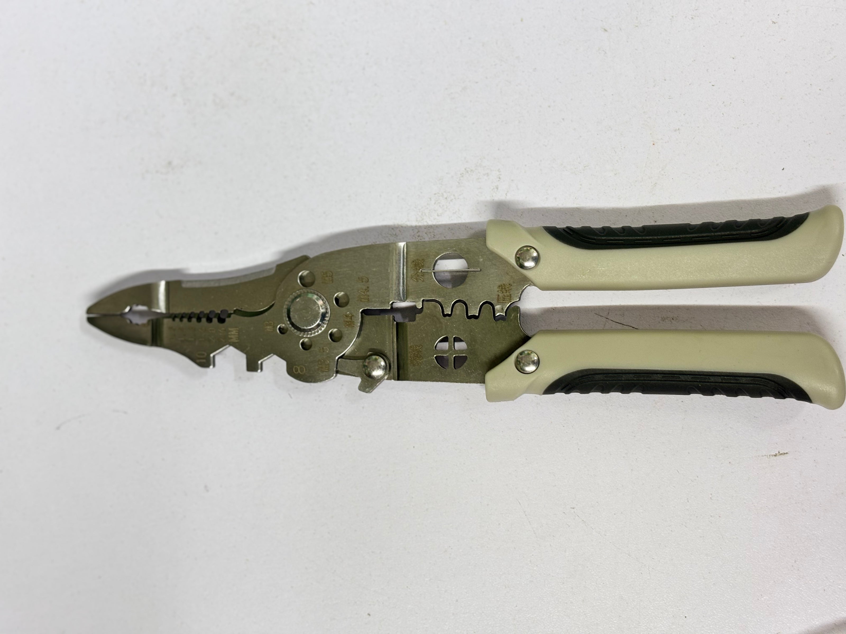 Multi-Functional Wire Stripper And Crimping Tool