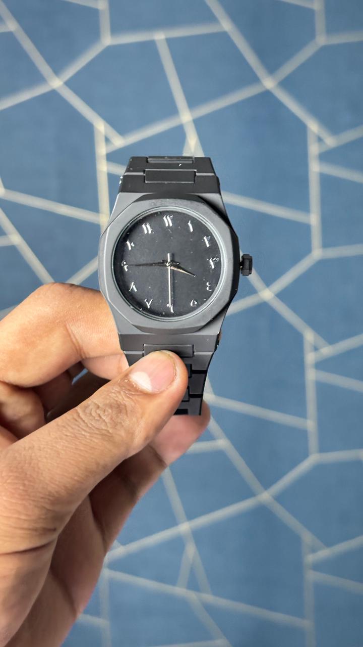 Aura Watch With Arabic Numerals