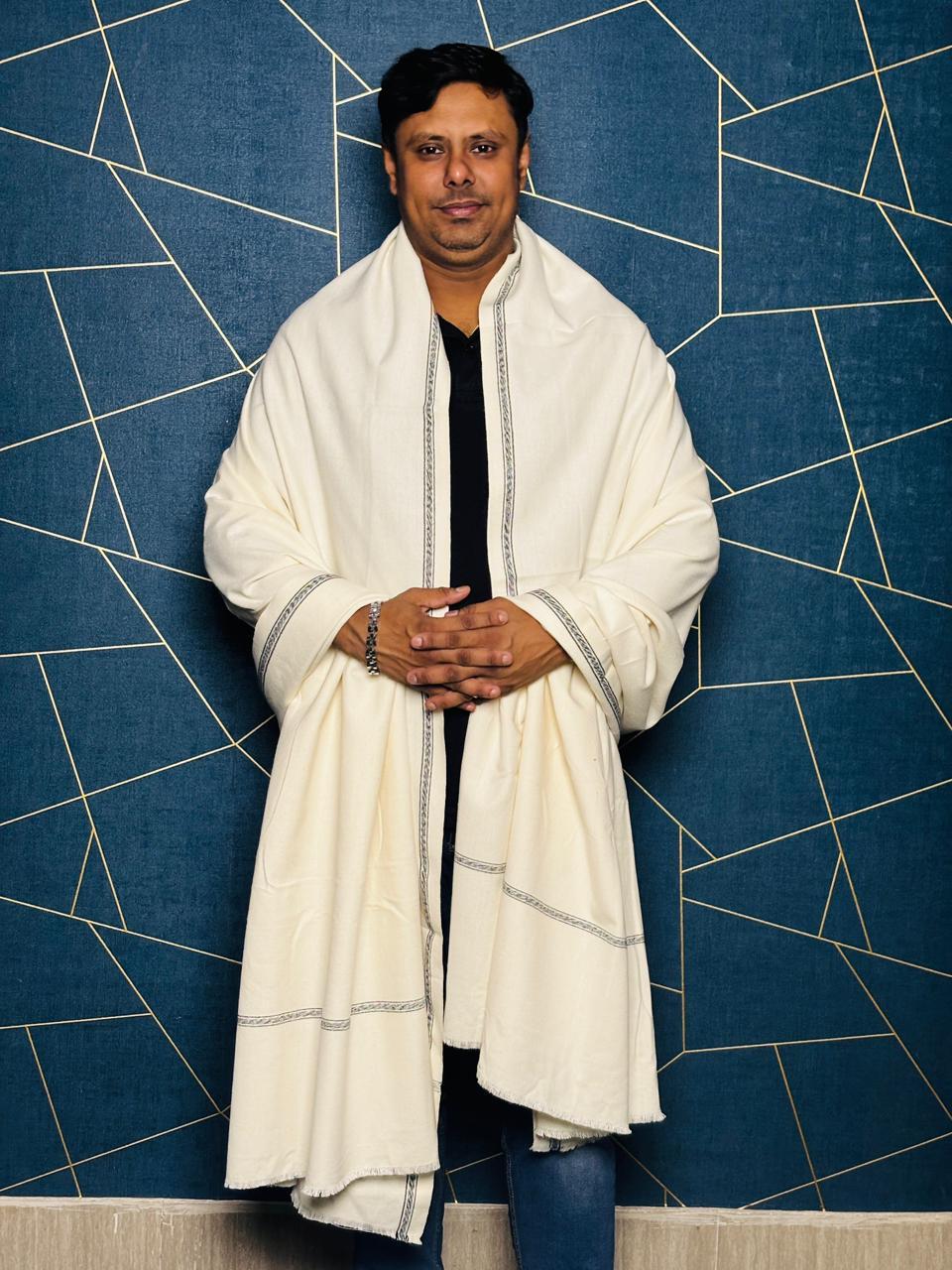 Kashmiri design shawl (9`ft/4`ft)