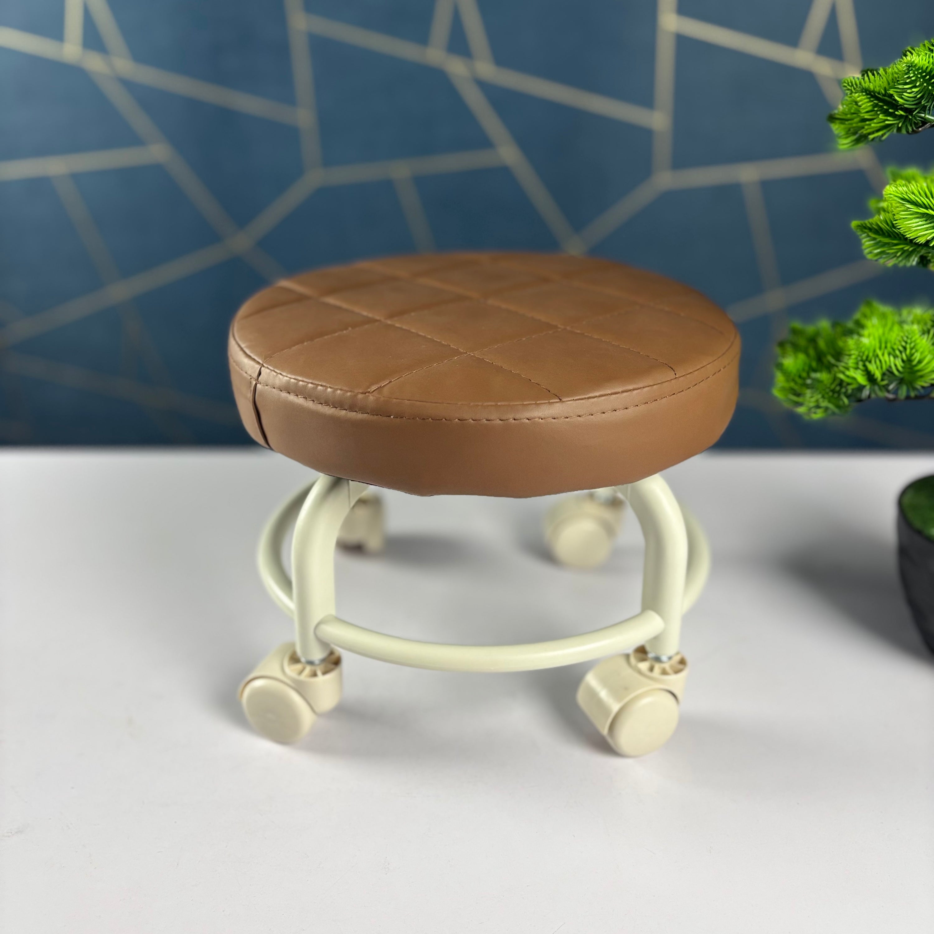 Rounded Stool with Wheels