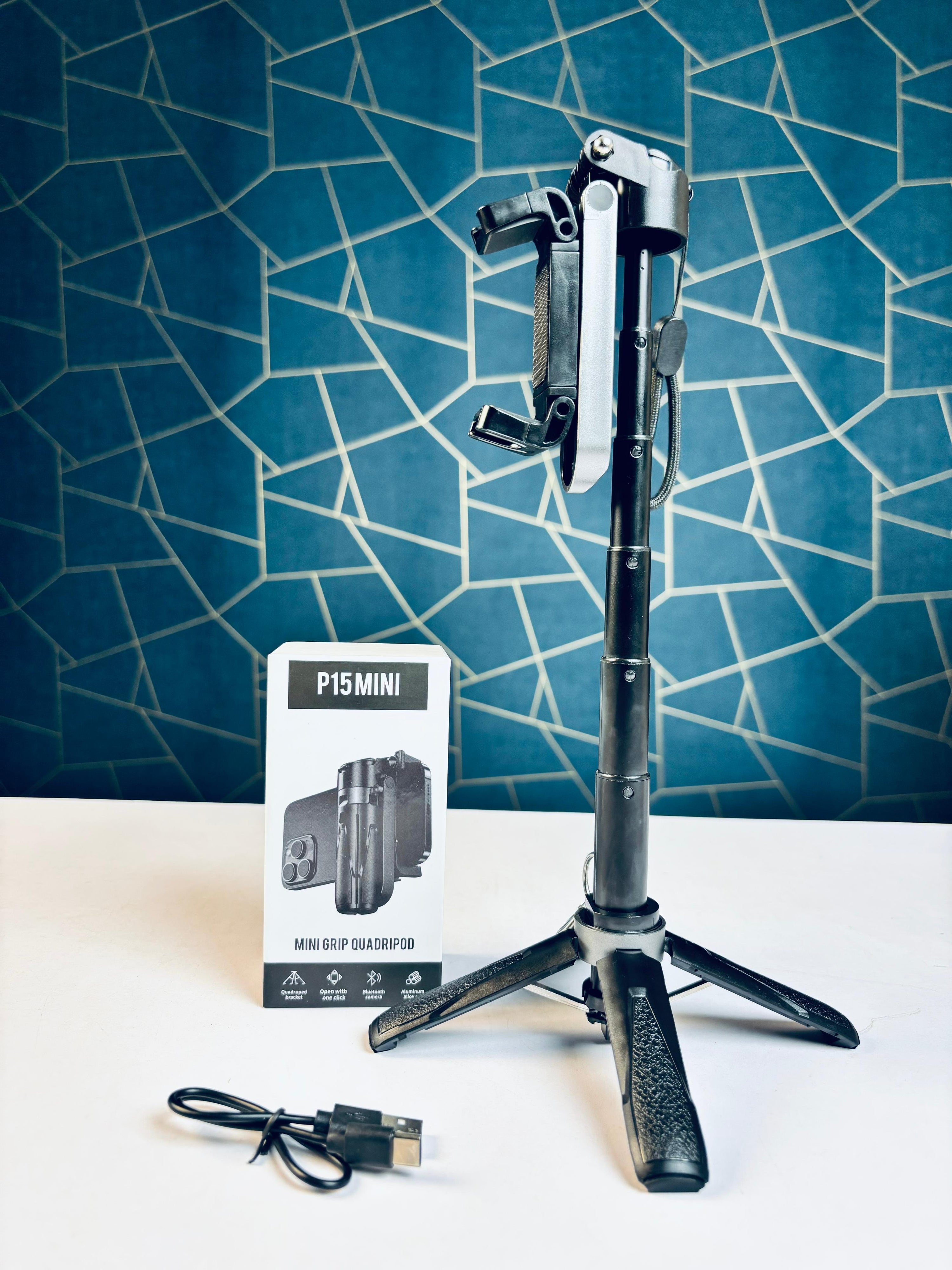 P15 Mini Grip Quadripod