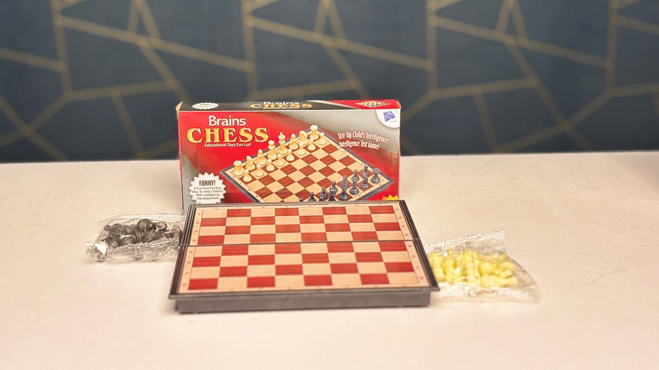 Brains Chess Game Set