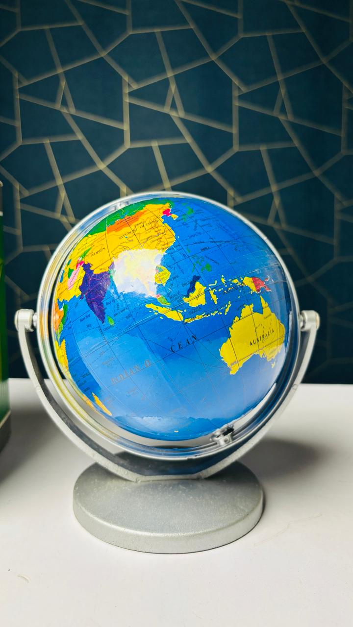 360° Rotating Globe (14.2CM)