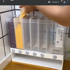 6-Grid Wall Mounted Food Storage Organizer