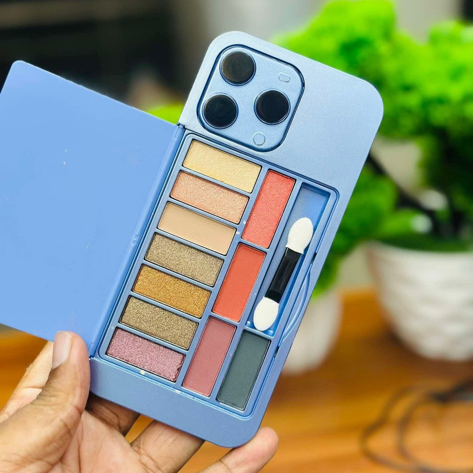 iPhone Shape Makeup Kit
