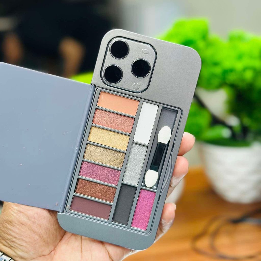 iPhone Shape Makeup Kit
