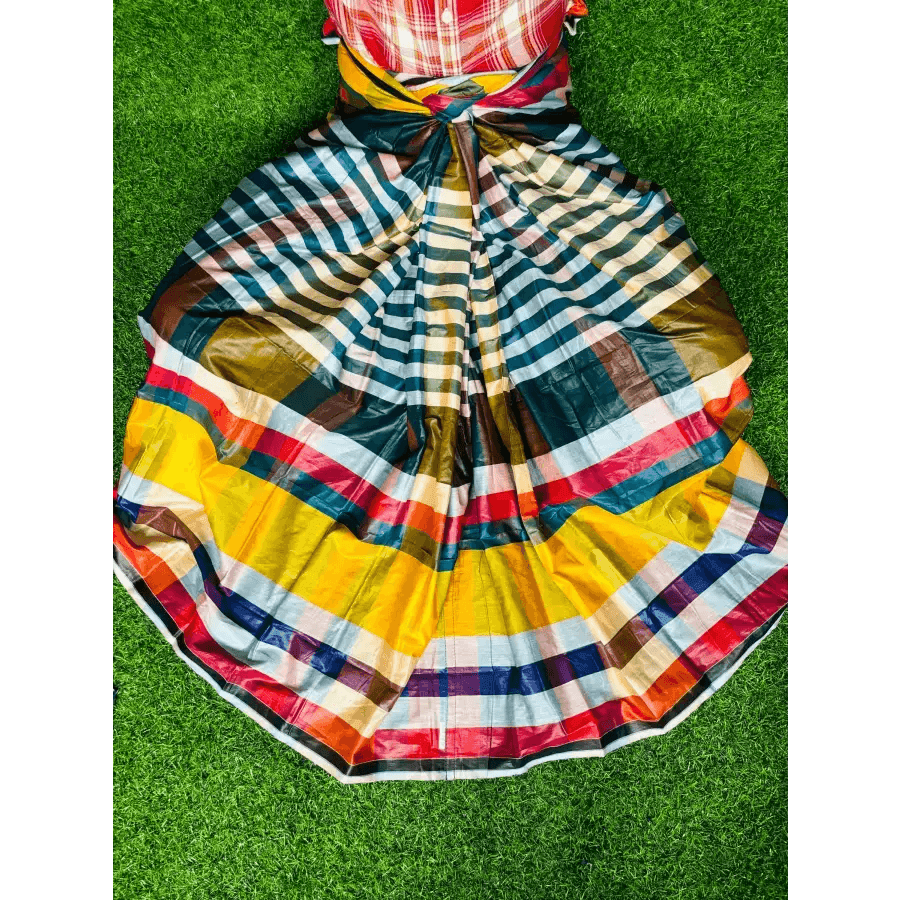 সিরাজগঞ্জের ঐতিহ্যবাহী তাঁতের লুঙ্গী- Lungi 104 - HT Bazar